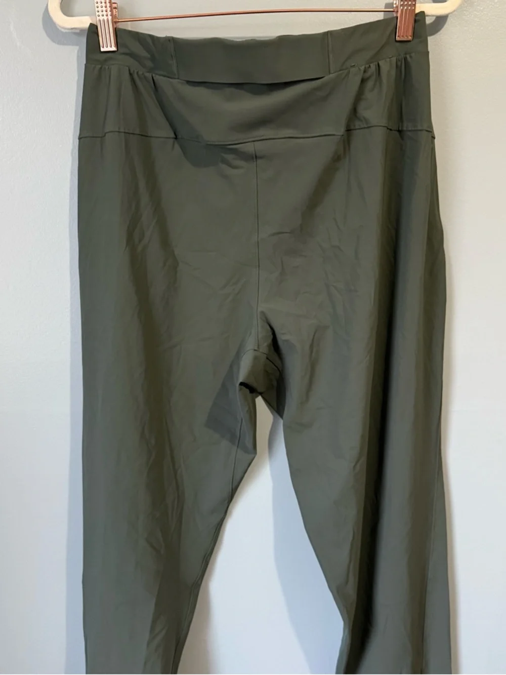 Lululemon Green Surge Joggers Size medium - Picture 4 of 6